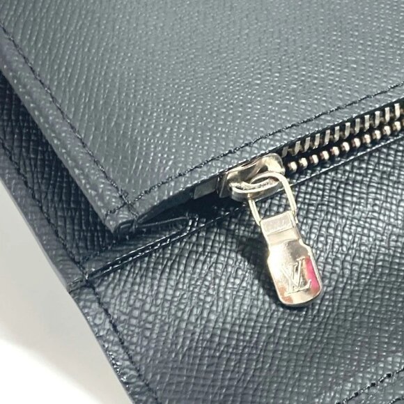 LOUIS VUITTON M60622 Epi Portefeuille Brazza Long Wallet Epi Leather Noir Black - Picture 12 of 16